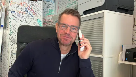 Arne på kontoret
